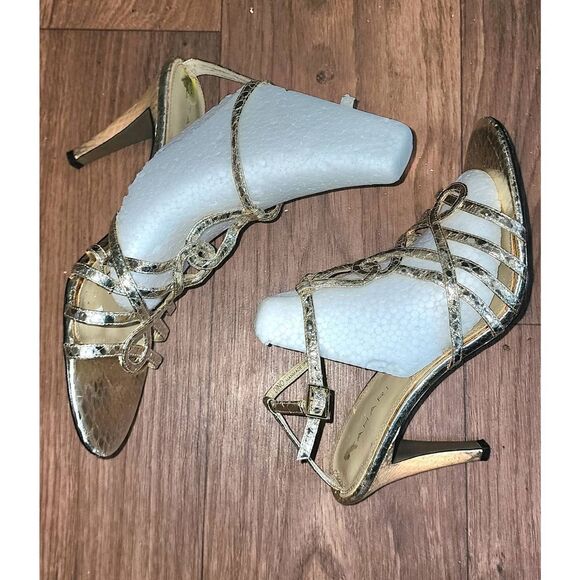 Tahari Dino Heels  - Picture 3 of 4